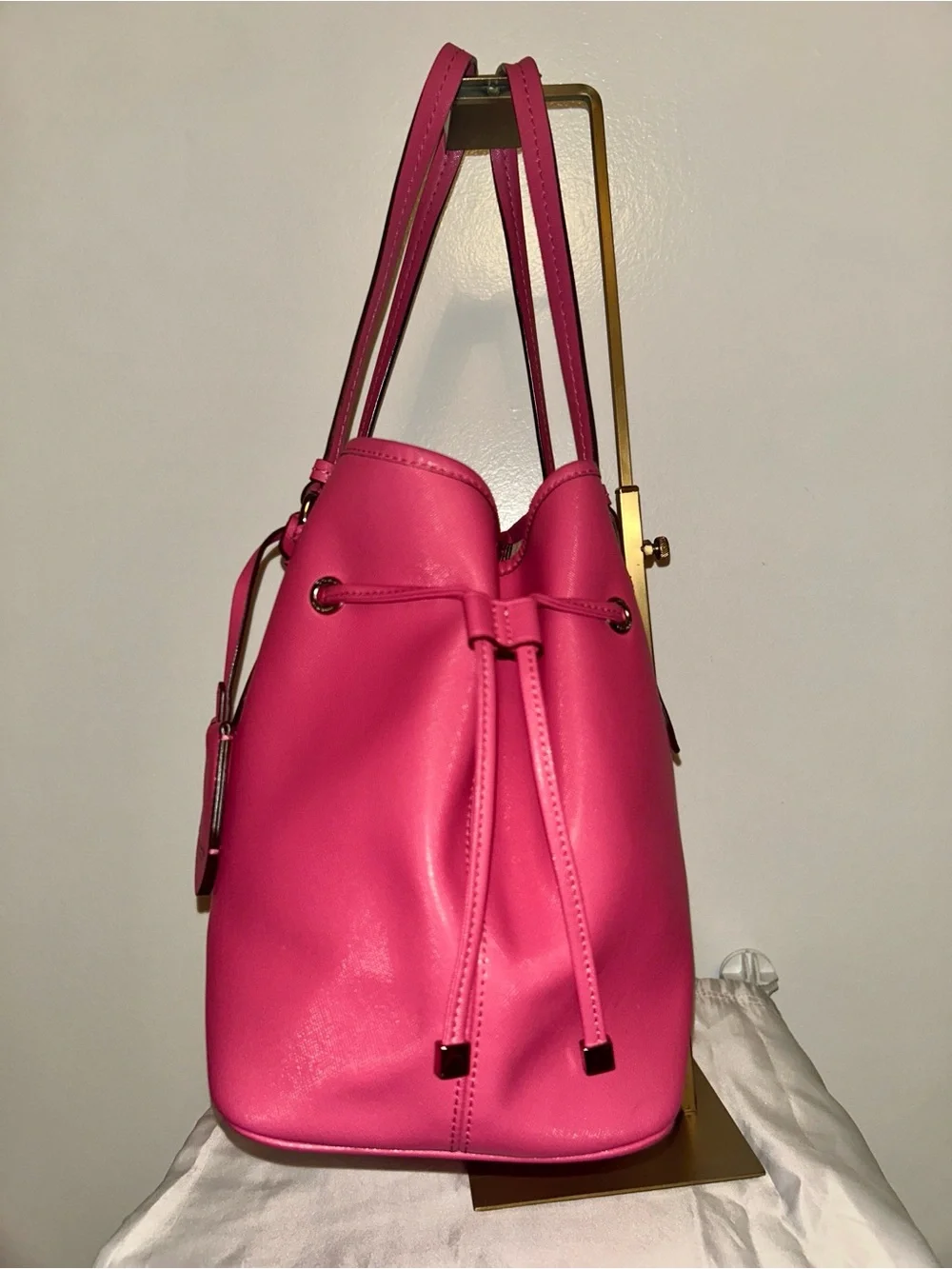 Coach Peyton Leather Drawstring Carryall Bag in the vibrant "Pomegranate" - Picture 5 of 12